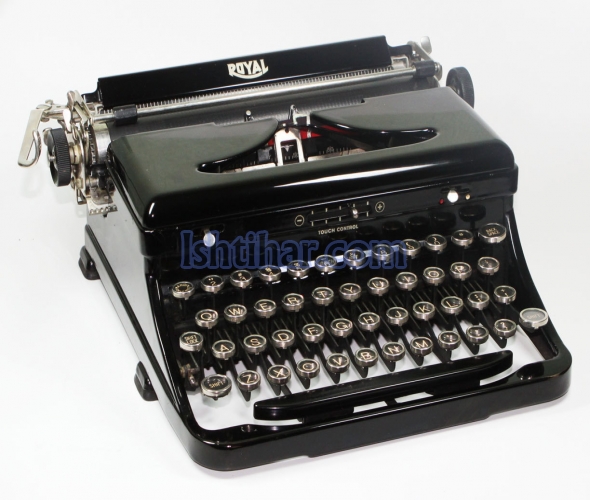 Manual typewriters