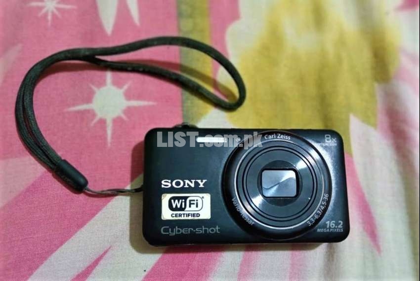 Sony Cybershot 16.2 MP camera with WiFi