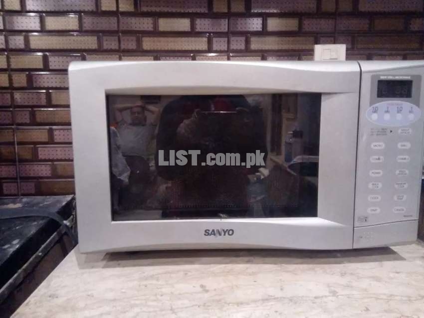 (Faulty)Digital Sanyo Microwave oven with Grill
