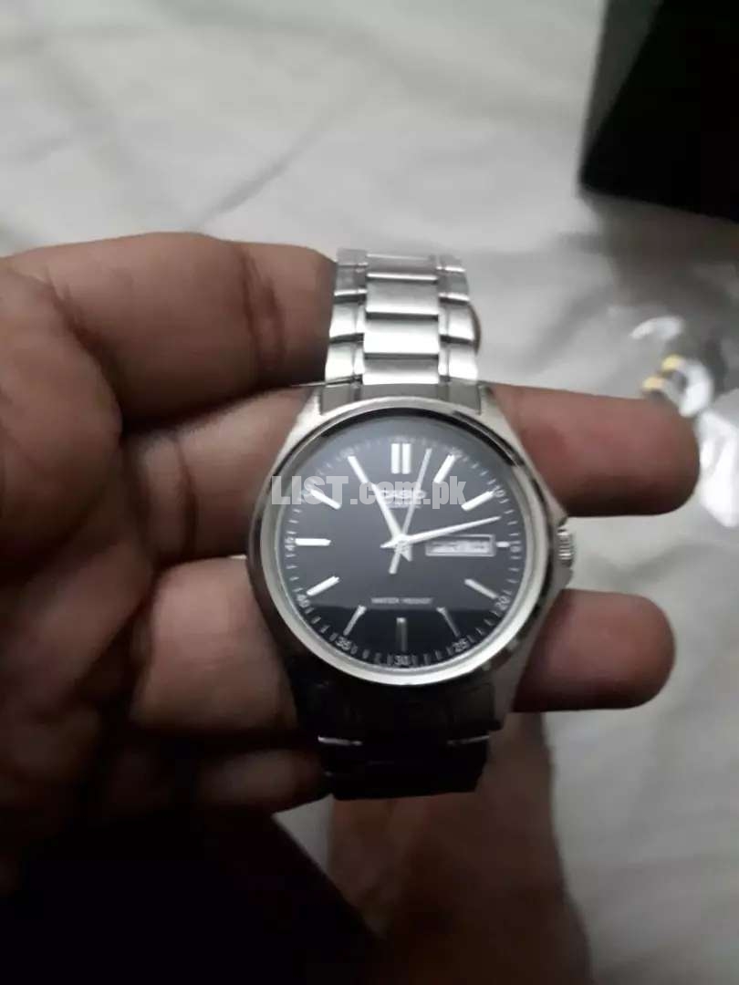 Casio watch almost new
