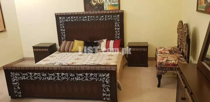 AoA I m sailing Beautiful double bed set side tables and dressing