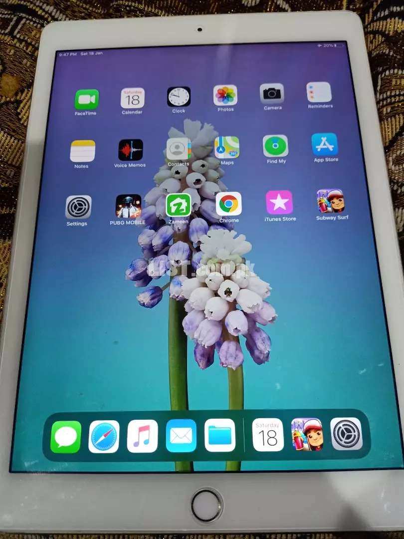 iPad Air 2 Gold for sale in good condition