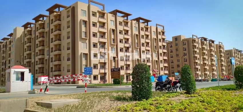 Luxury 2 bed apartment avialble for rent in bahria town karachi