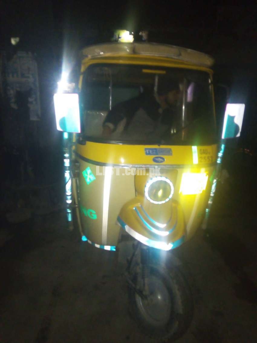 tezraftar 6 seater rikshaw for sale in good condion