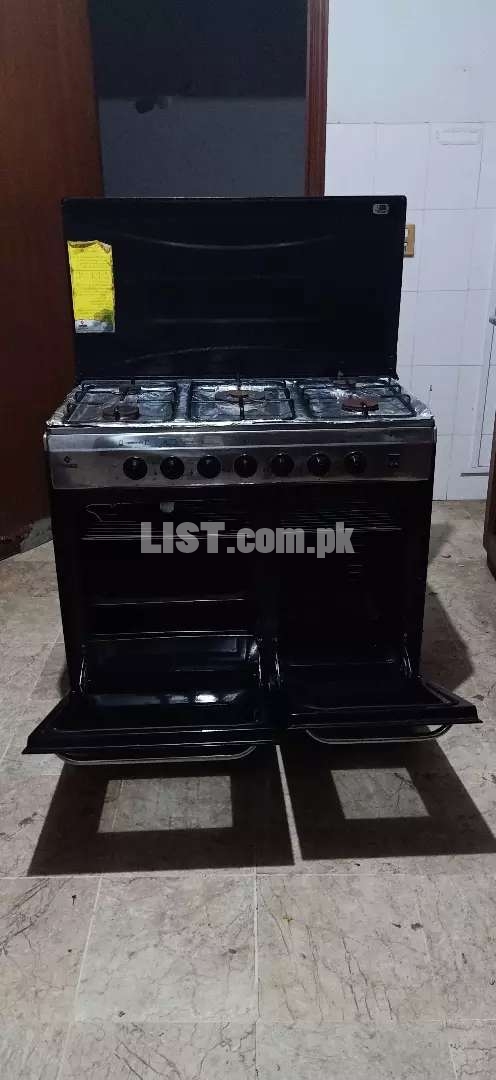 NasGas Cooking Range with Excellent Condition.