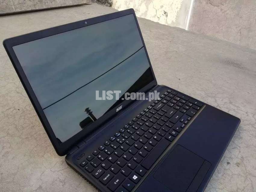 Acer core i5 4th Generation 2.40ghz 500gb 4gb ram 15.6 crystal led