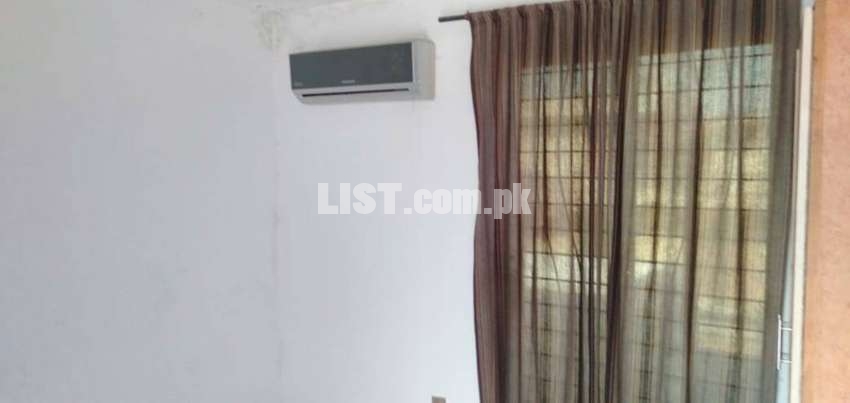 AC room for rent J Block Johar Town near main canal sui gas office