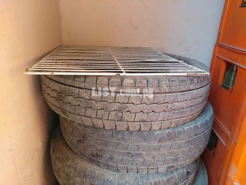 Tyre for sale good condition well lock size''12 ha