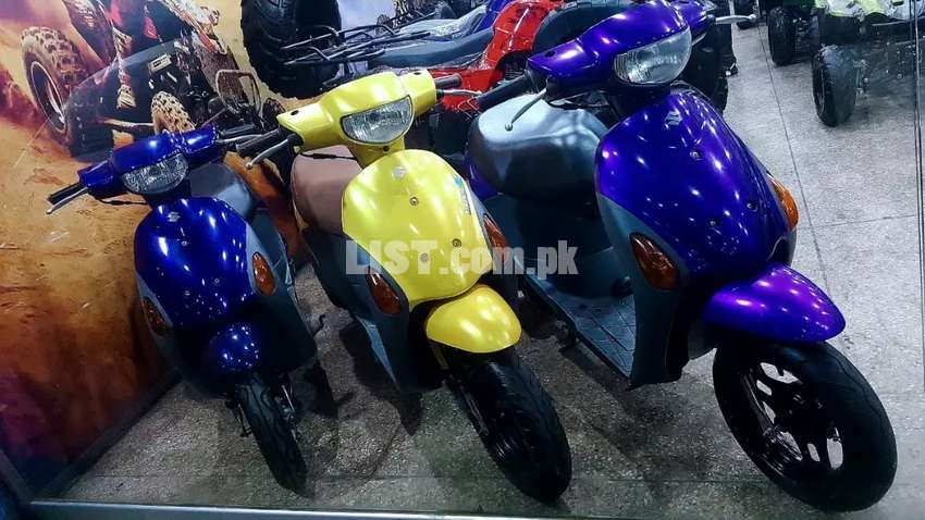 Lets 4 model of Scooty 48 cc 4 stroke for sale deliver Pak