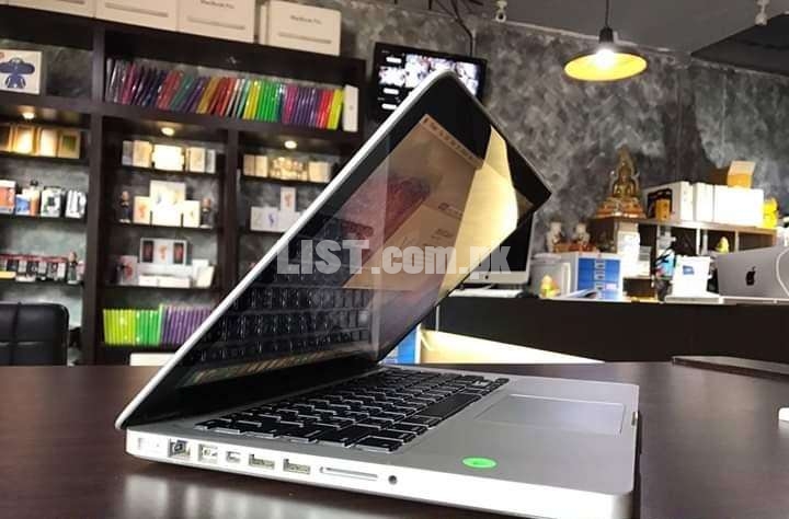 Macbook pro (Brand new condition) SALE PRICE