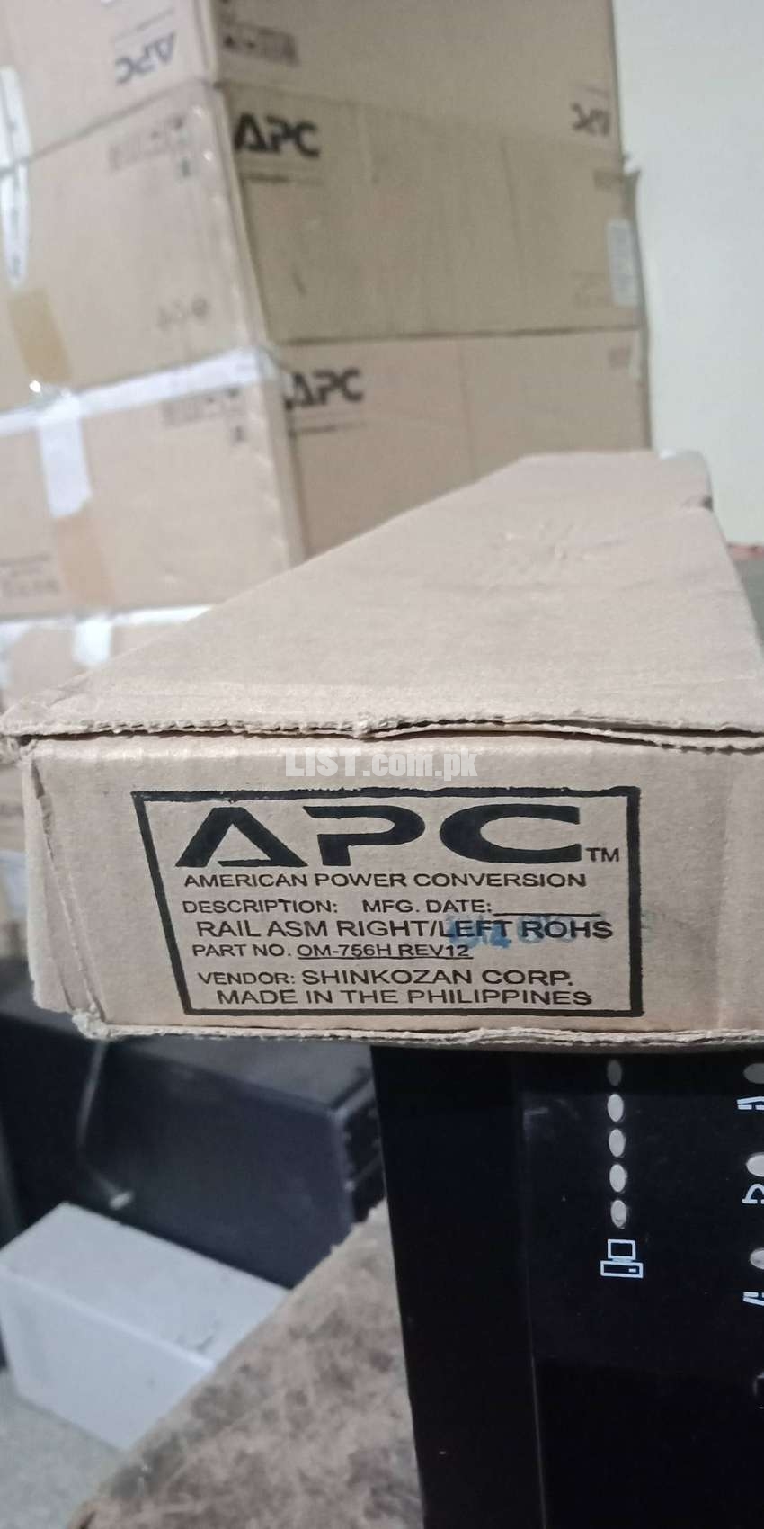 APC UPS MOUNTING RAIL KITS OF APC BRAND