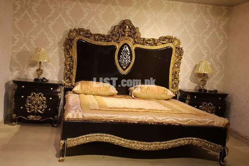 Original sipp heavy bedroom set available at my showroom