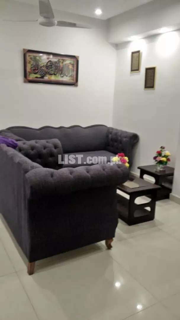 E 11 PER Day 1 bedflat furnished Family couple for rent on daily basis