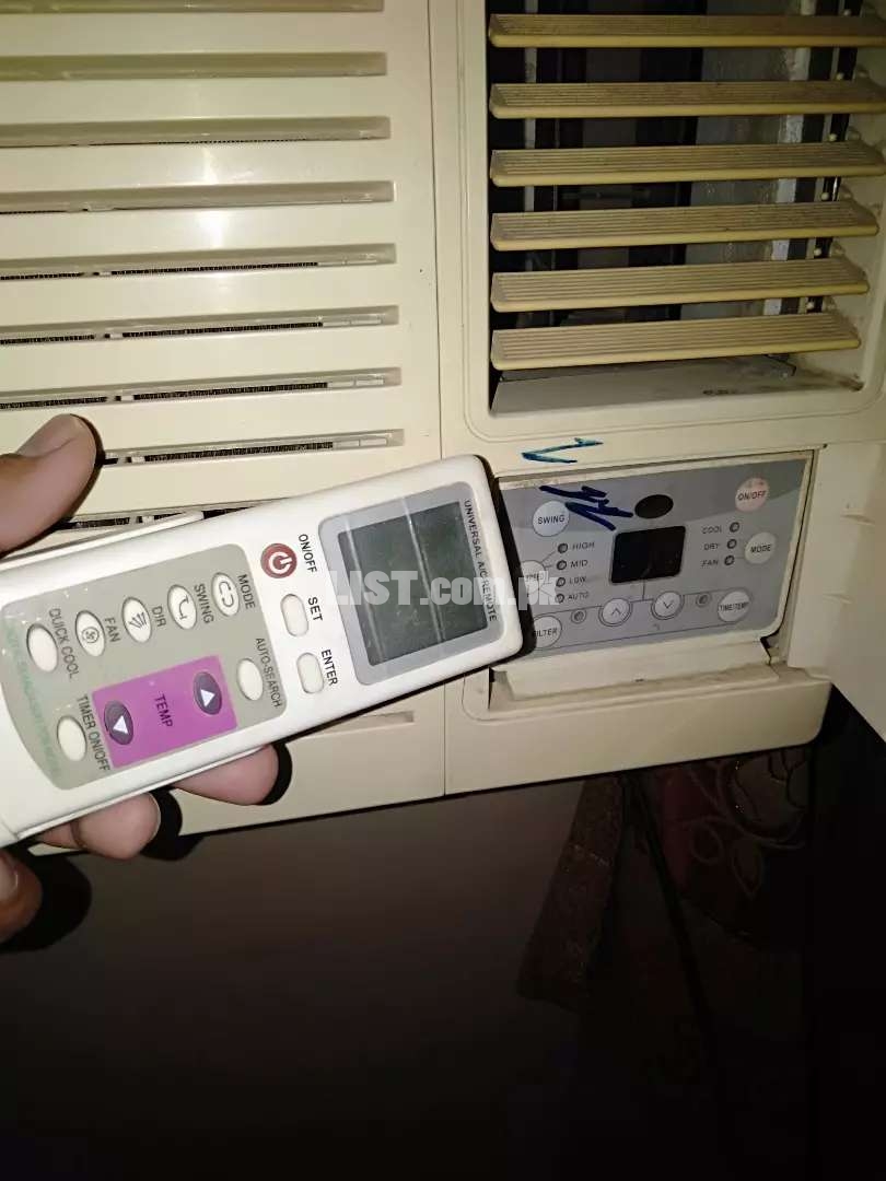 Best condition best cooling  1.75 poni tone ki hai saaf with remote