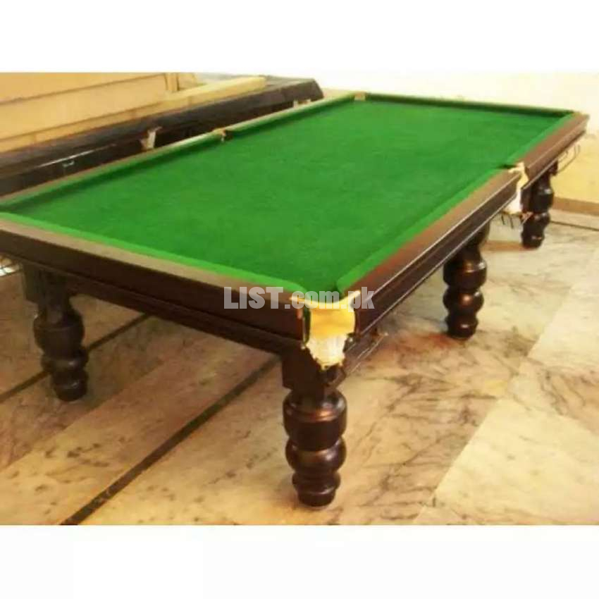 Biliat table for sell size 4 by 8 condition 8 by 10