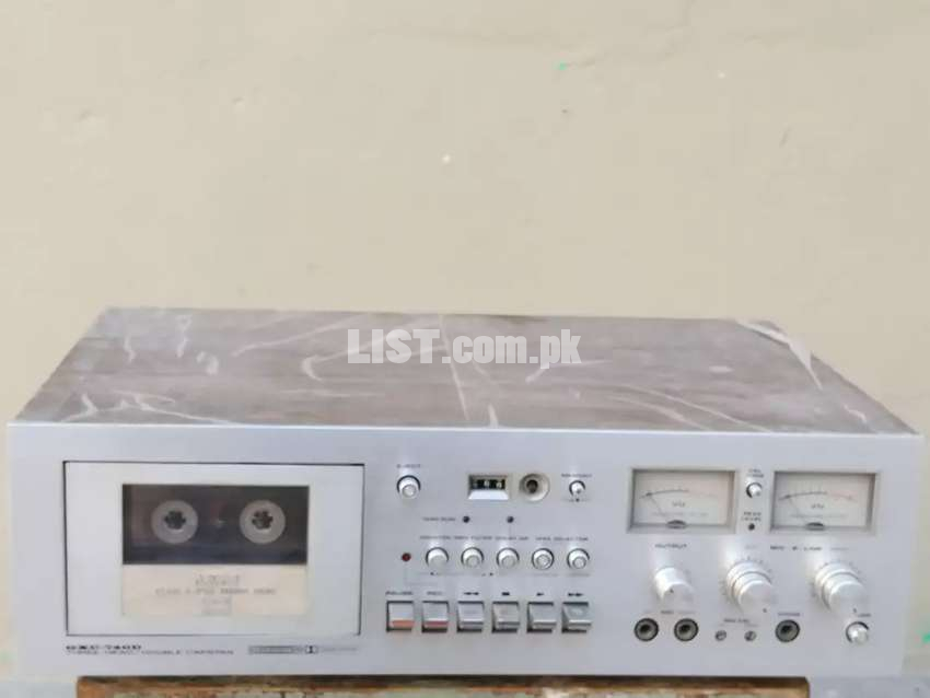 AKAI 740D cassette player