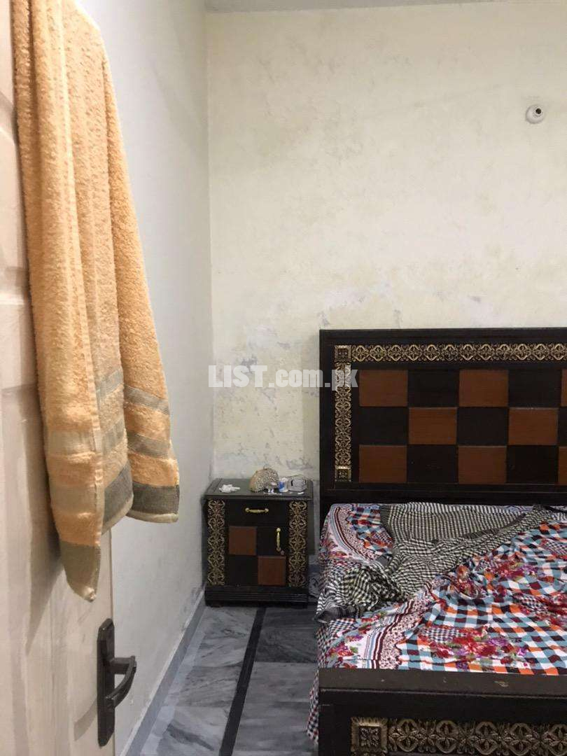 Upper portion in Allama iqbal town rahwali cantt available for rent
