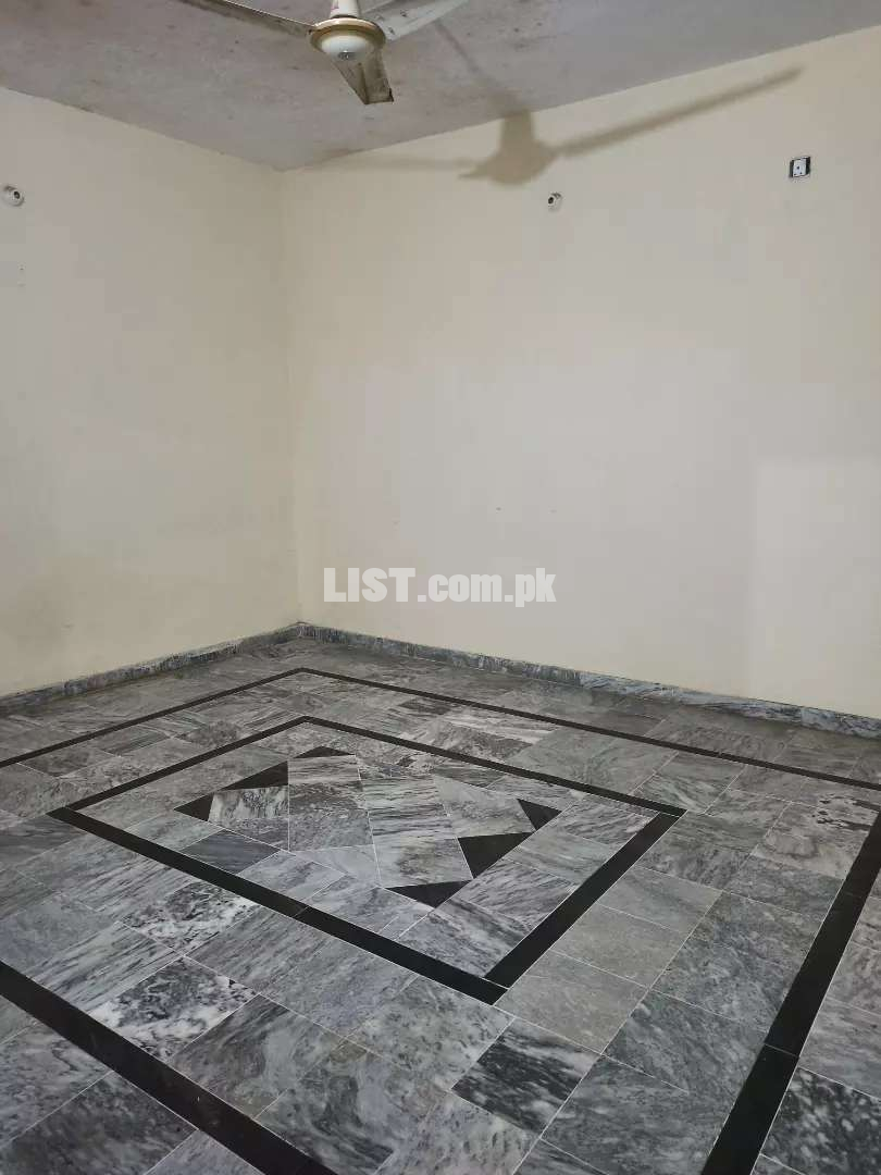 3rd Portion House Available for Rent 4BadRom 2Bath Rom 1 tv Lnch