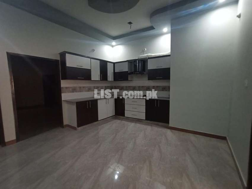 Brand New Portion 140 yard 2nd Floor for Sale in Gulshan-e-Iqbal 13/D