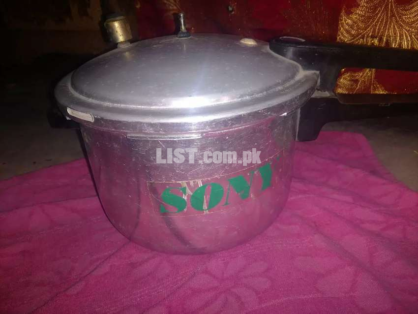 Sony Cooker branded only 3 or 4 time used
