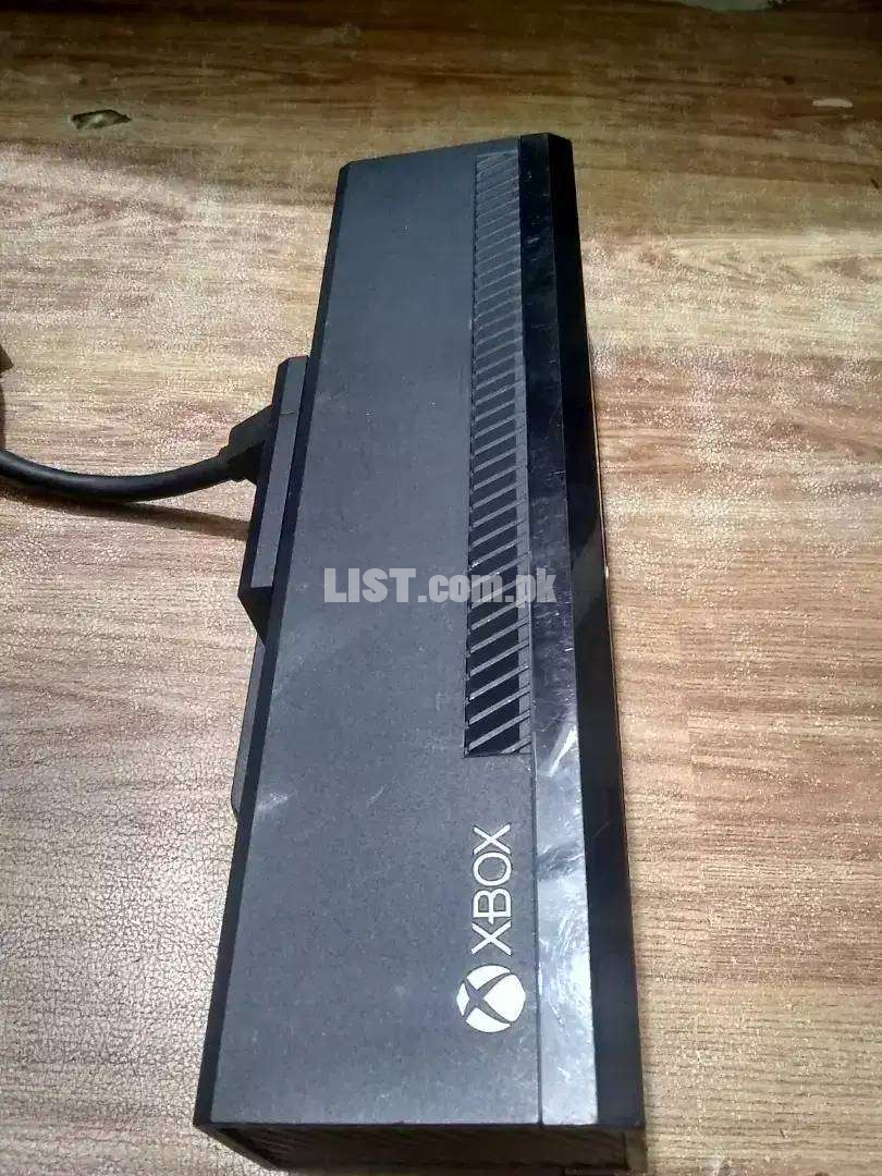 slightly used kinect x box want to change with ps4 camera