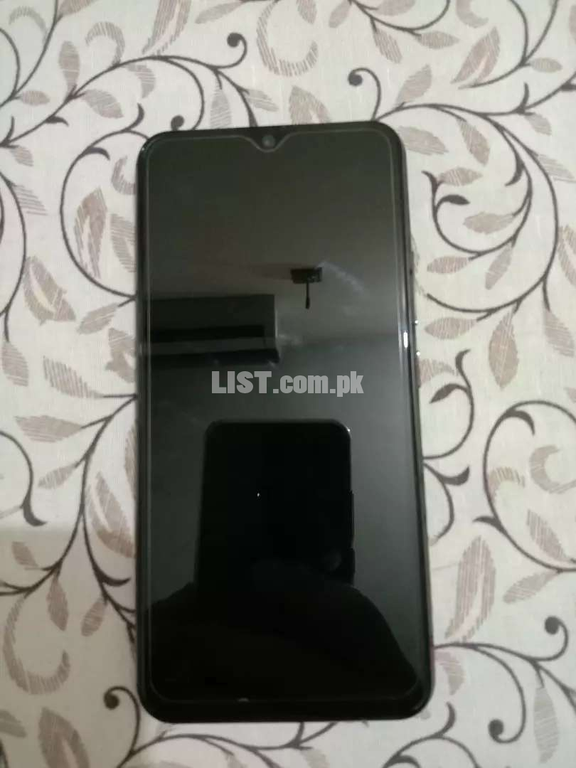 11 months use cell phon for sale  good and condition