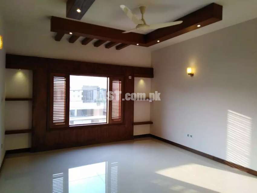 3 bed DD flat for rent at Khalid bin Walid road