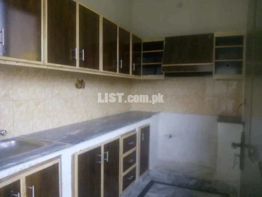 First portion for rent, ittehad colony, Lahore