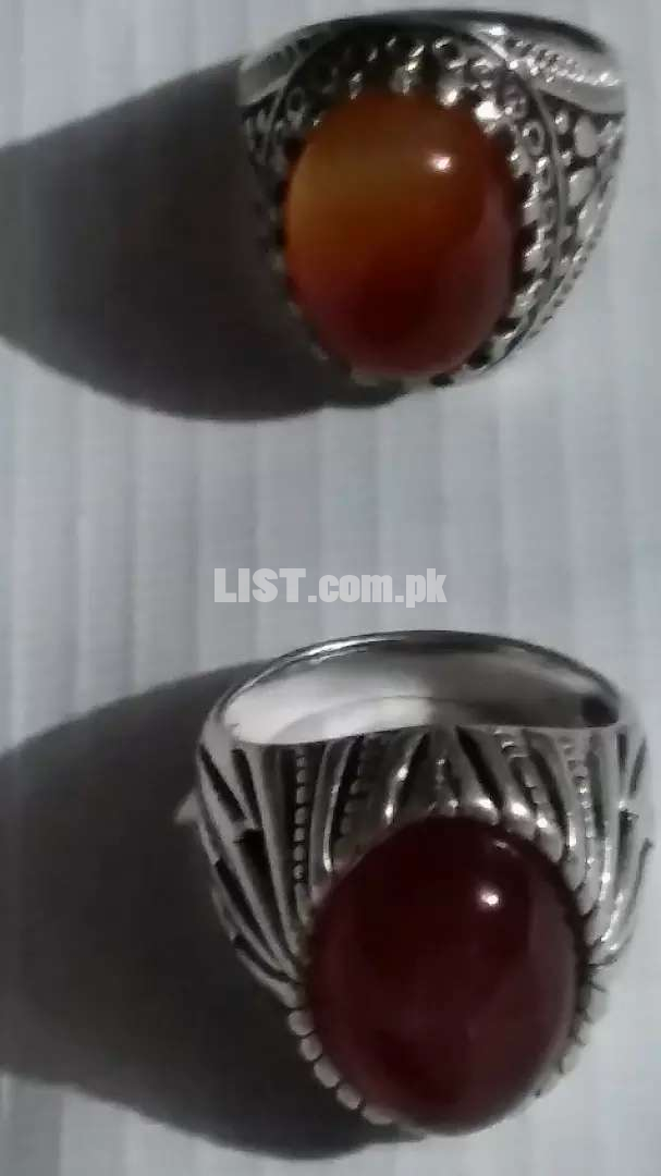 100% orginal aqeeq stone with imported rings per ring 2000