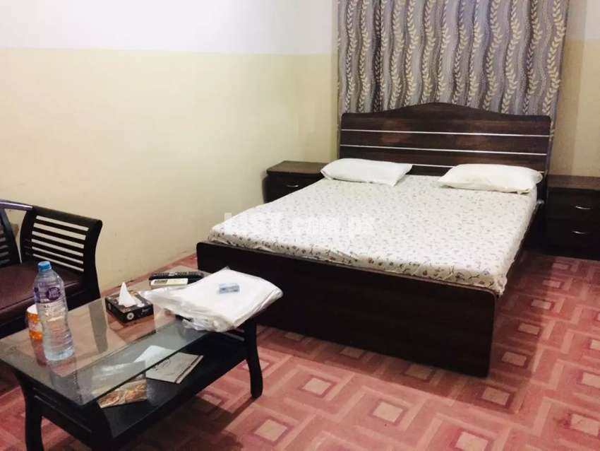 Guest house karachi room available