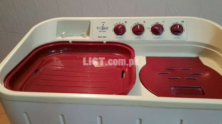 Washing machine for sale a1 condition with drayer in new design
