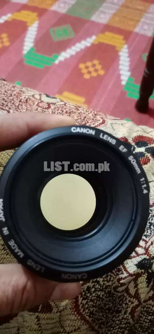 Lens for sale