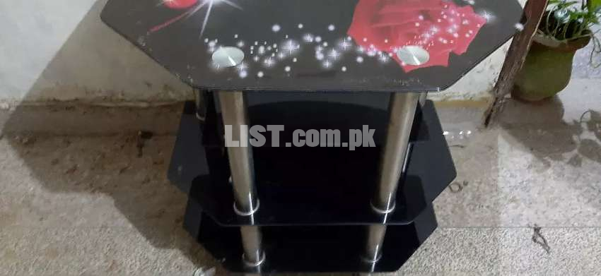 Glass table for led