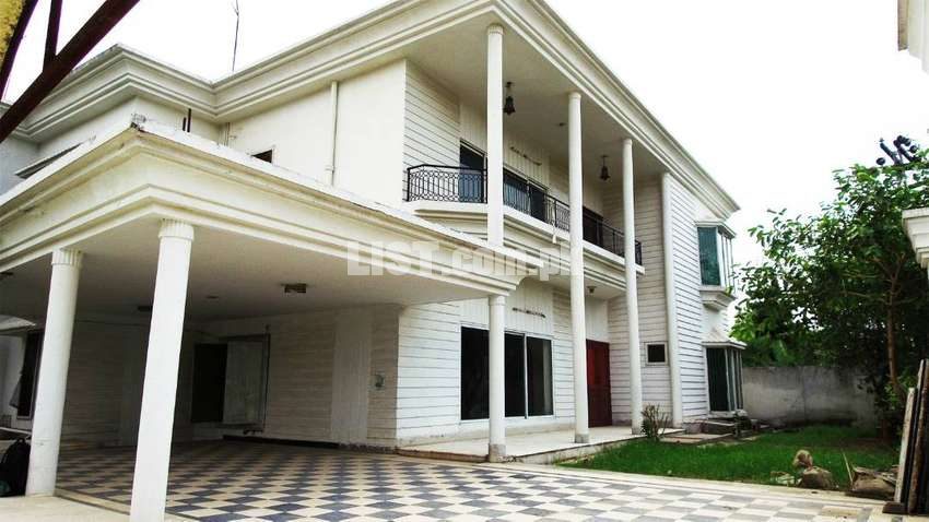 30-Marla Triple Storey House For Rent In Gulistan Colony Rawalpindi