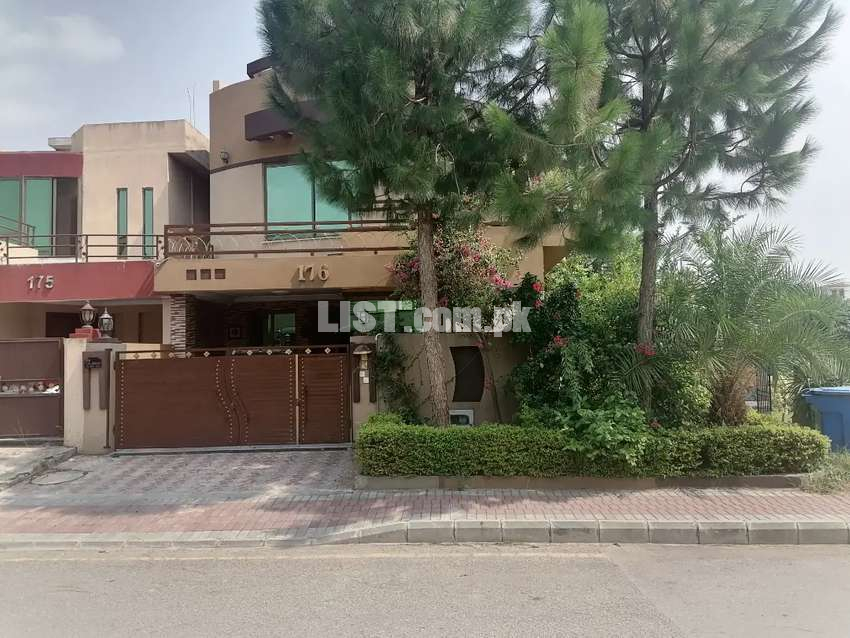 Grounds + besment 13 marla rent in bahria town phase #6