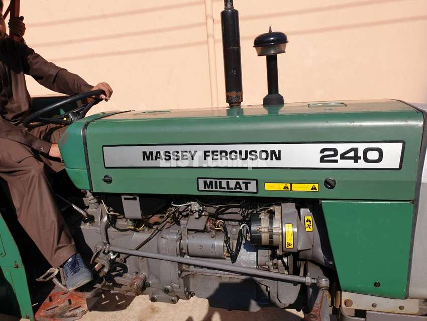 Messy Ferguson 240