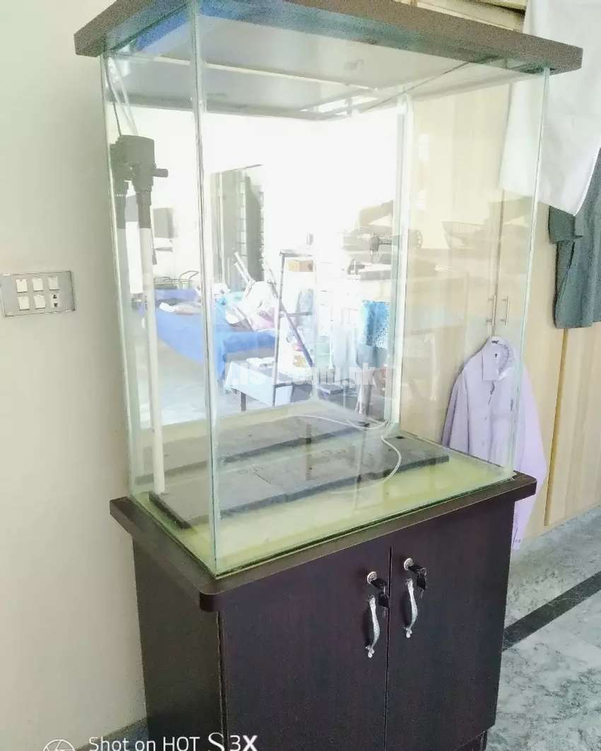 Aquariam With Cupboard