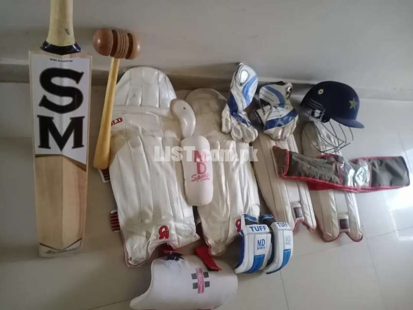 Full cricket kit keepring gloves and pads CA ke hn