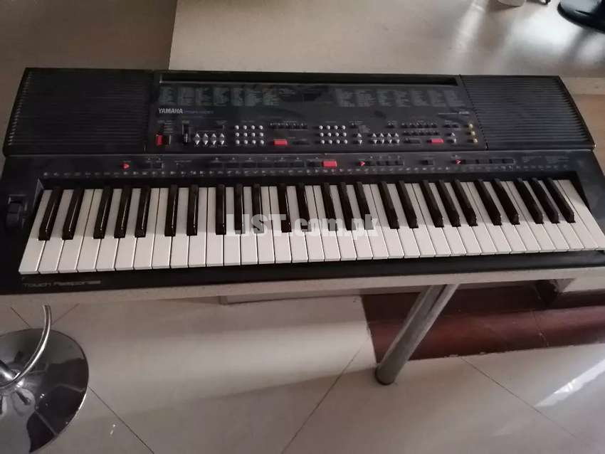 Yamaha synthesizer PSR 400