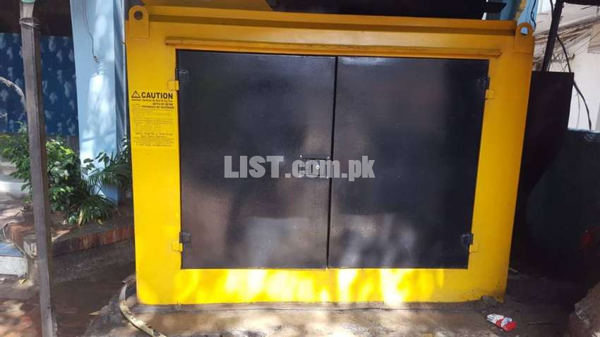 EMACULATE CONDITION PERKINS DIESEL ENGINE 27KVA