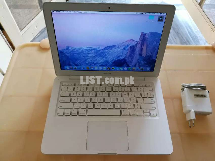 Macbook 2010 Model A1342, Dual Boot, Good Condition, All Working