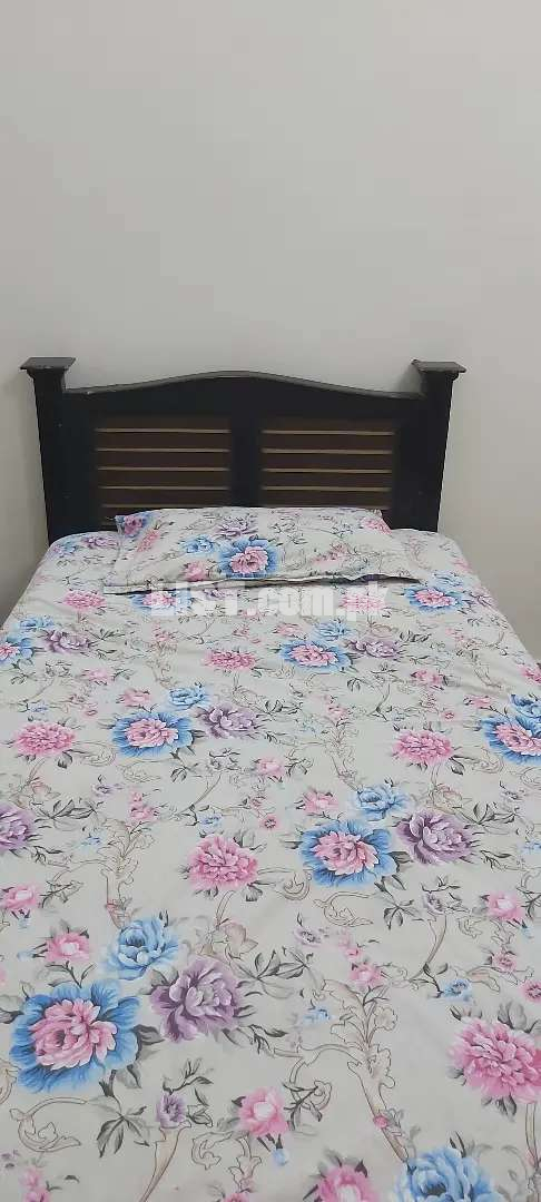 Single Bed with matress