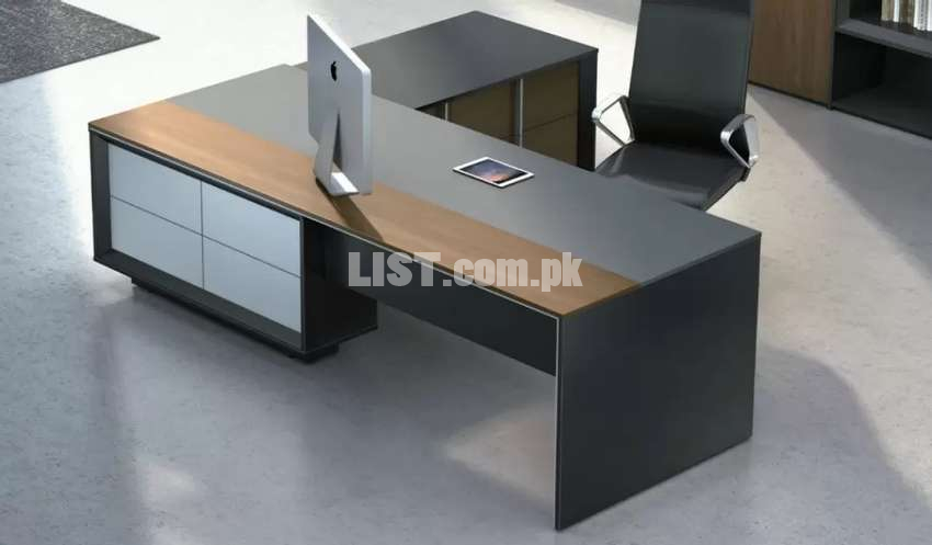 Executive director table high class finsh and compatible price