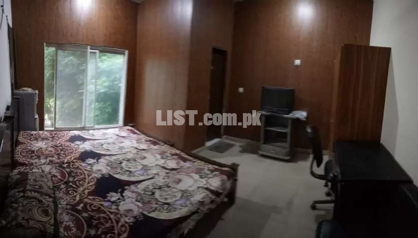 FURNISHED INDEPENDENT STUDIO APPARTMENT COLLAGE ROAD NEAR WAPDA TOWN