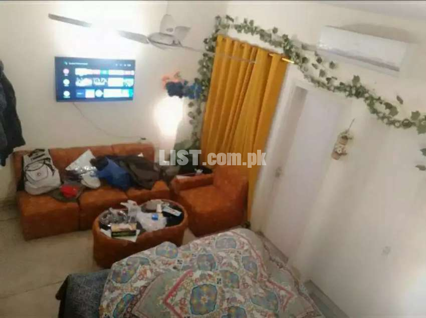2 bed rooms for rent for working persons. Male