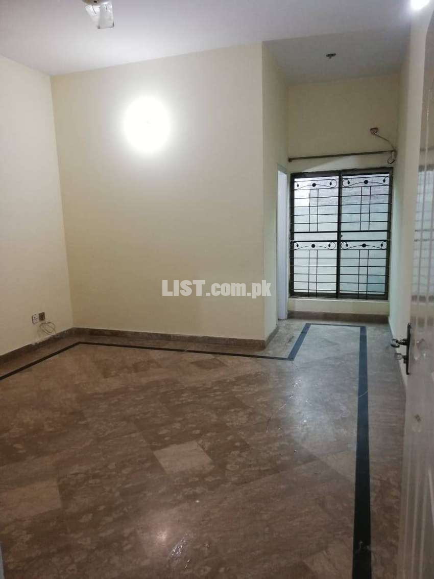 10 Marla Single Storey House For Rent In Wapda Town Lahore