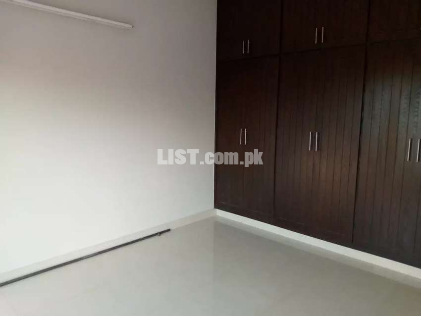 10 marla New portion available for Rent in Bahria town phase iv