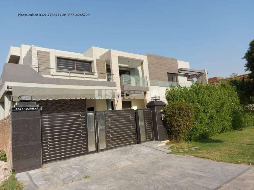 Stylish Corner Villa for Rent