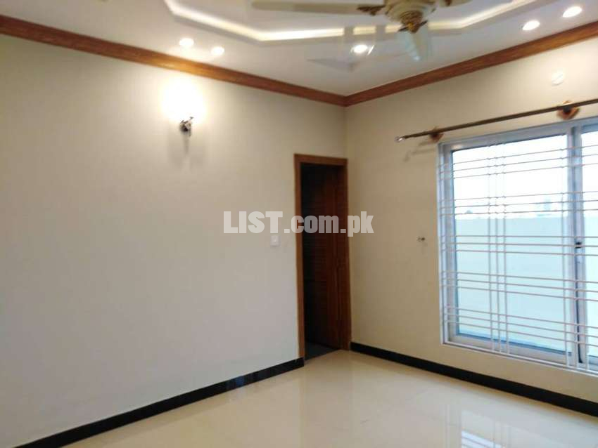 1  Kanal Ground Portion Situated In Dha Phase 2 - Sector A  For Rent