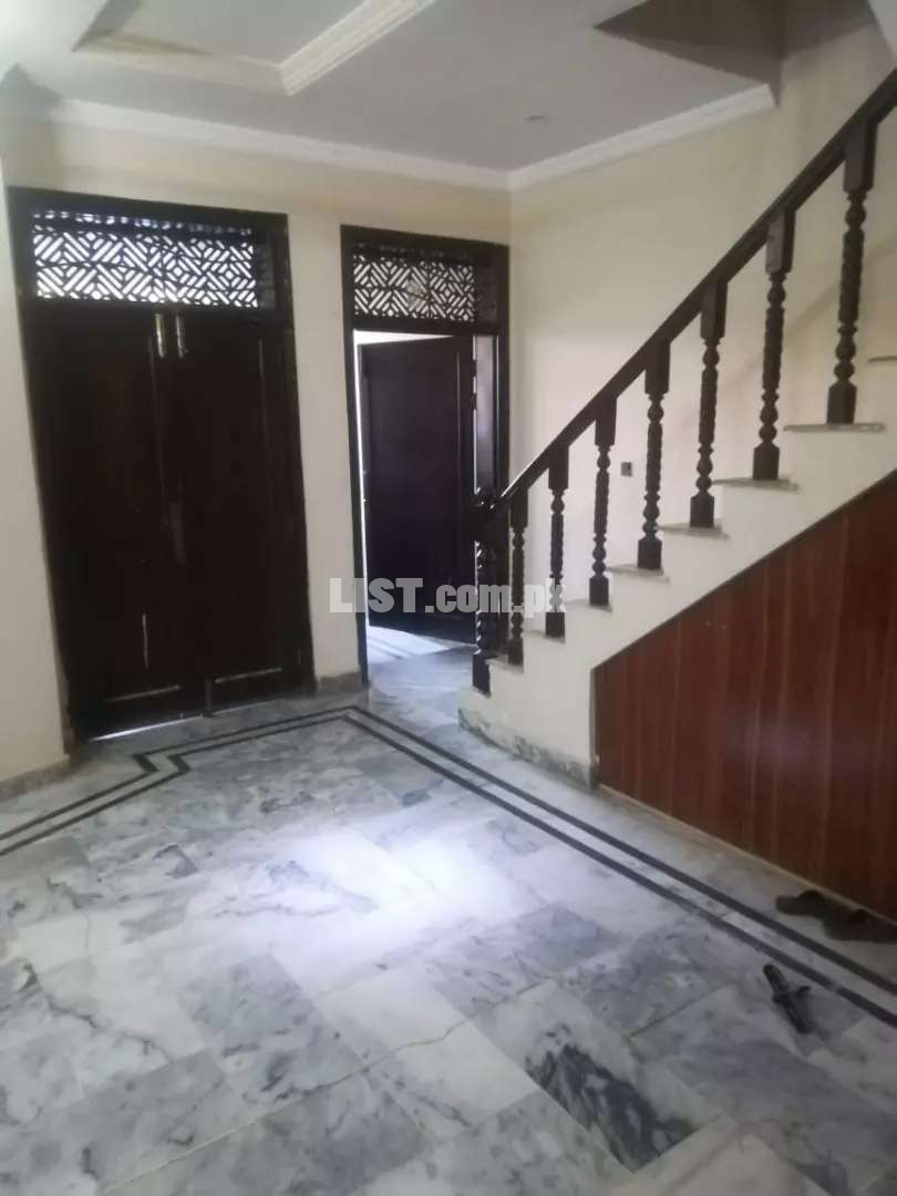 House available for sale  in g15